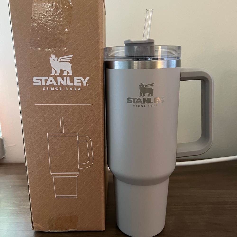 STANLEY ADVENTURE QUENCHER TRAVEL TUMBLER| 40 OZ